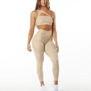 Alphalete Alphalux Wonder Leggings 27” in Hazelnut Size SMALL NWT